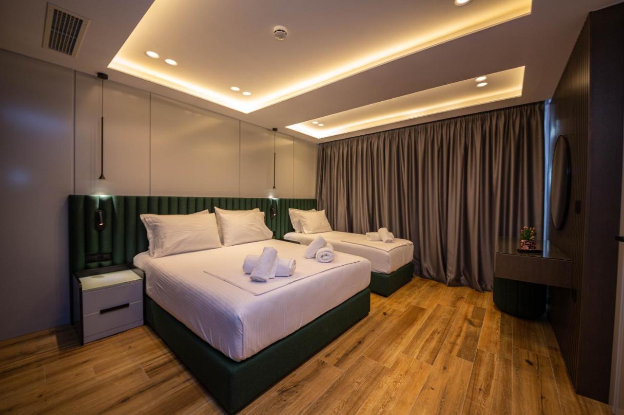 Hotel Lili-1 Саранда Экстерьер фото