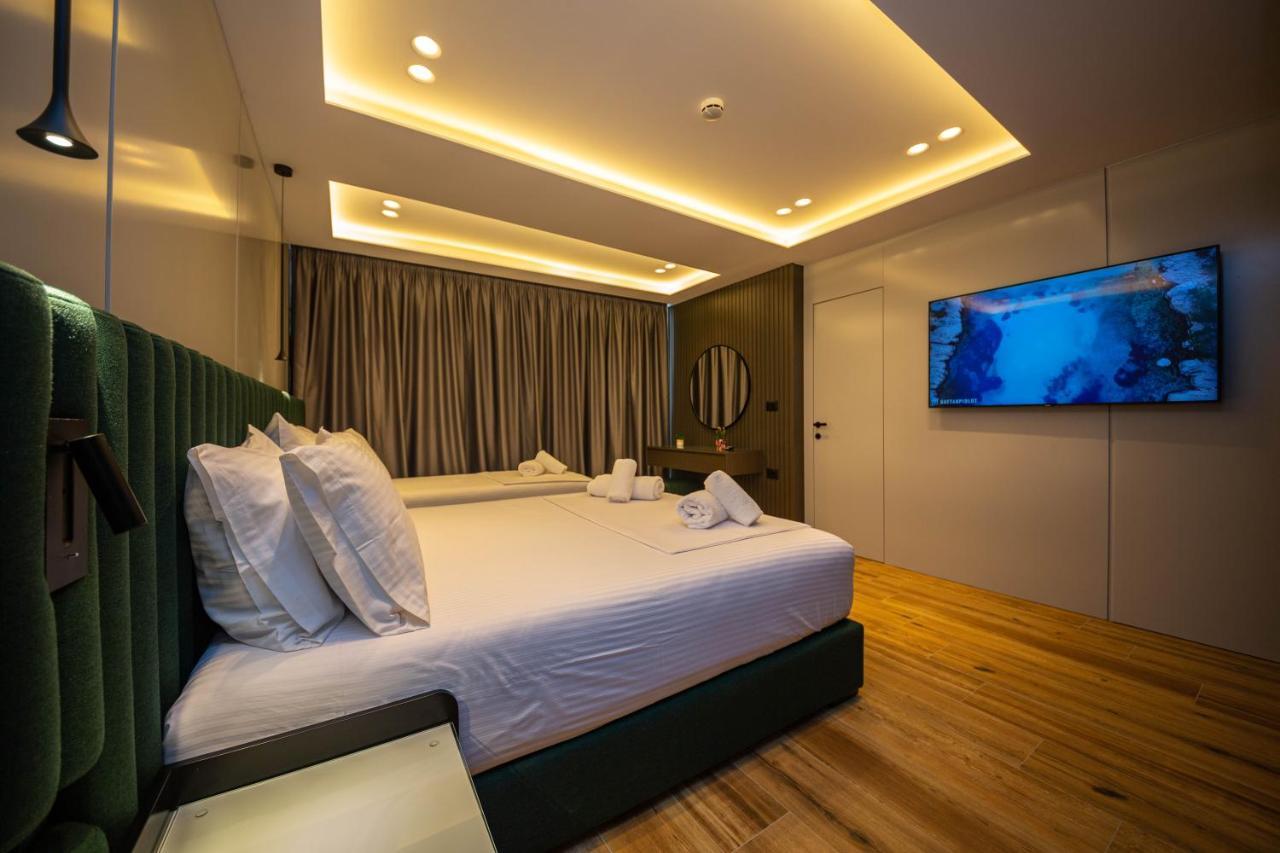 Hotel Lili-1 Саранда Экстерьер фото